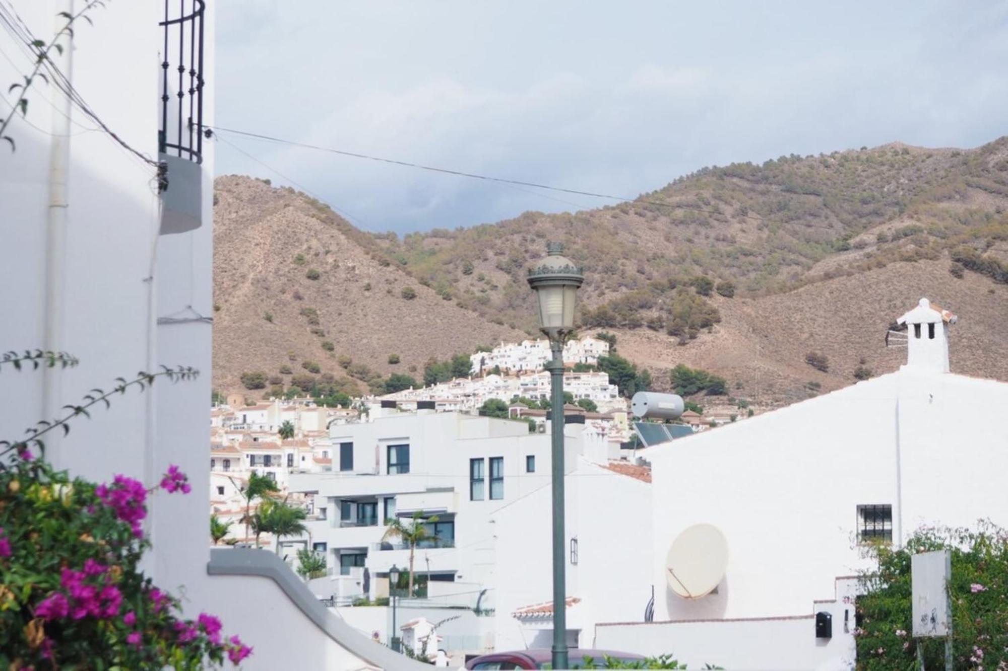 Stylish Villa Private Pool Ideal For Large Family Nerja Εξωτερικό φωτογραφία